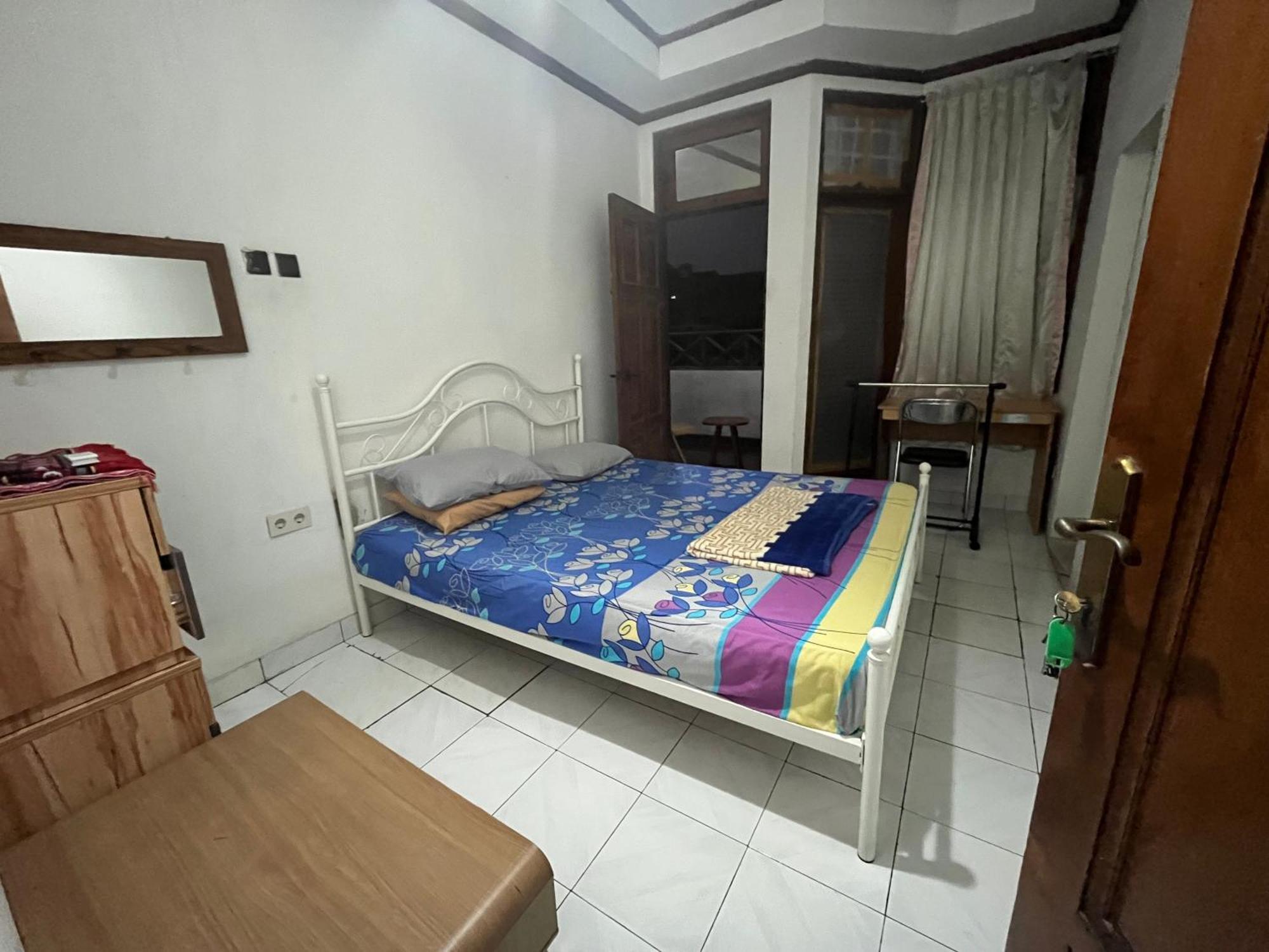Spot On 94142 Al Fatih Residence Syariah 2 Jakarta Exterior photo