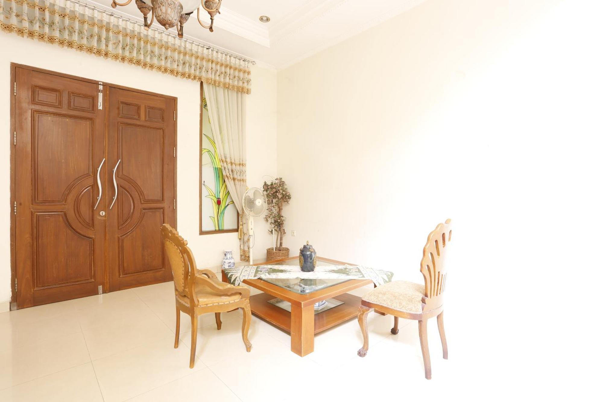 Spot On 94142 Al Fatih Residence Syariah 2 Jakarta Exterior photo